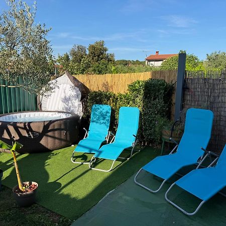 Apartments Ari And Bonnie - Cozy With Roof Terrace Пула Екстериор снимка