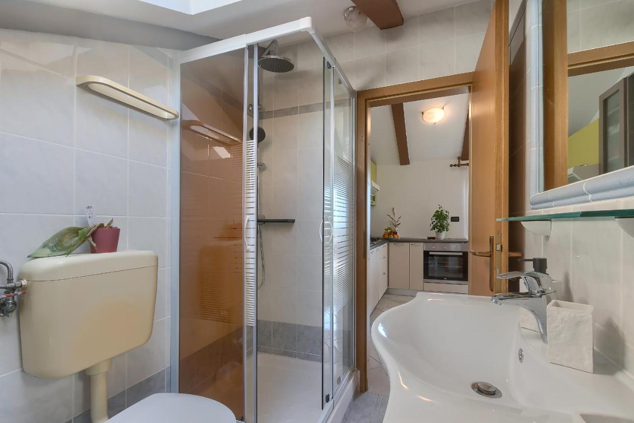 Apartments Ari And Bonnie - Cozy With Roof Terrace Пула Екстериор снимка